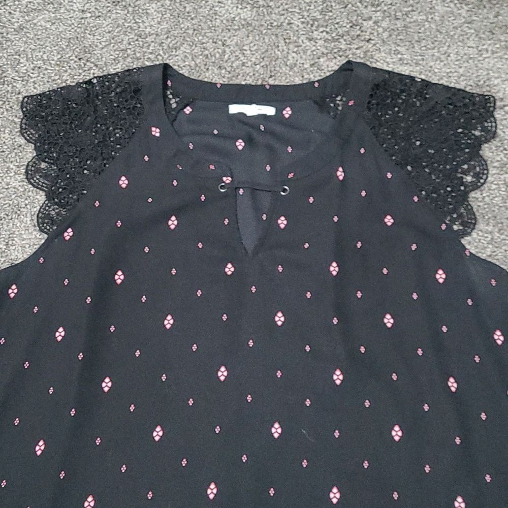 Lace Blouse - Picture 2 of 8